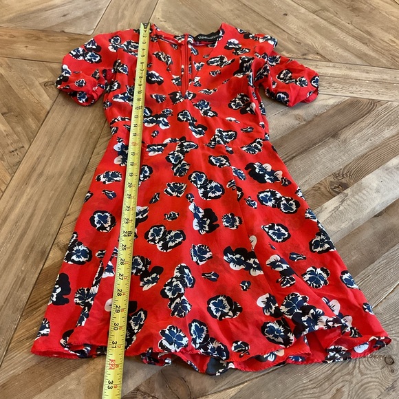 Réalisation Par The Ozzie Pansy Mini Dress Red Floral V Neck XS Silk (FLAW) - Picture 9 of 9